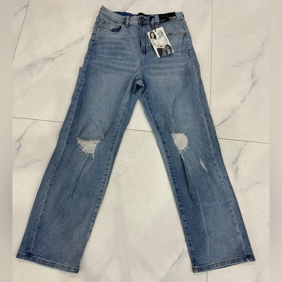 Kylie + Kendall Jeans boot cut, brand new with tags - Picture 1 of 3
